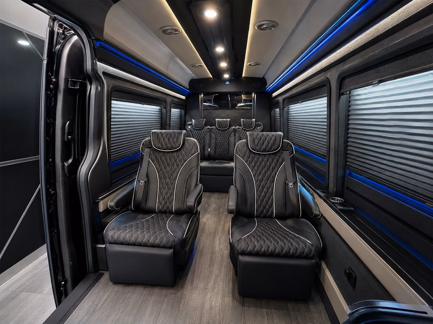 cincinnati 10 passenger sprinter van inside