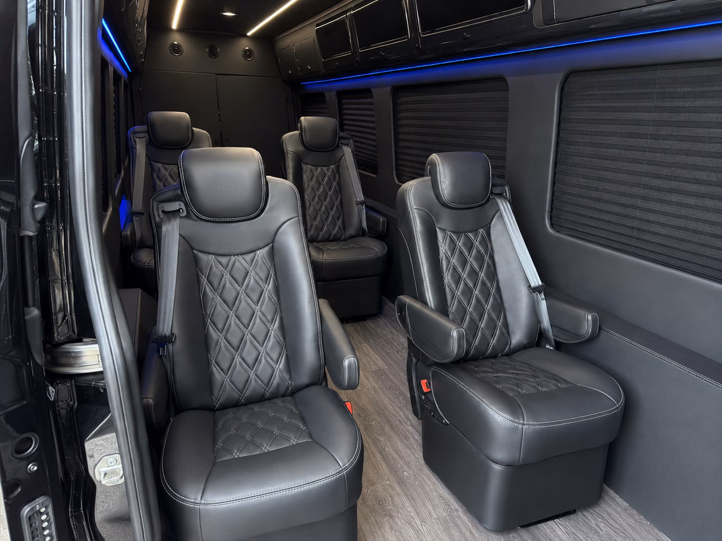 cincinnati 15 passenger sprinter van inside