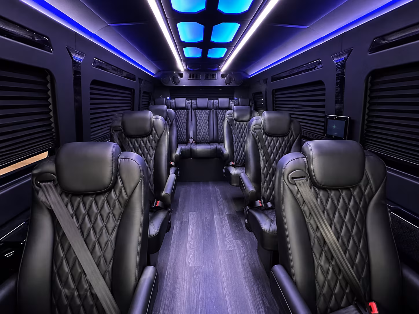 cincinnati 20 passenger sprinter van inside