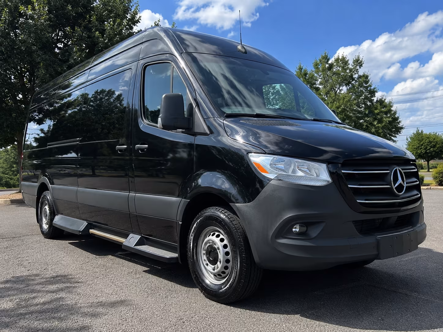 sprinter van guest shuttles from hotel blocks to cincinnati wedding venues